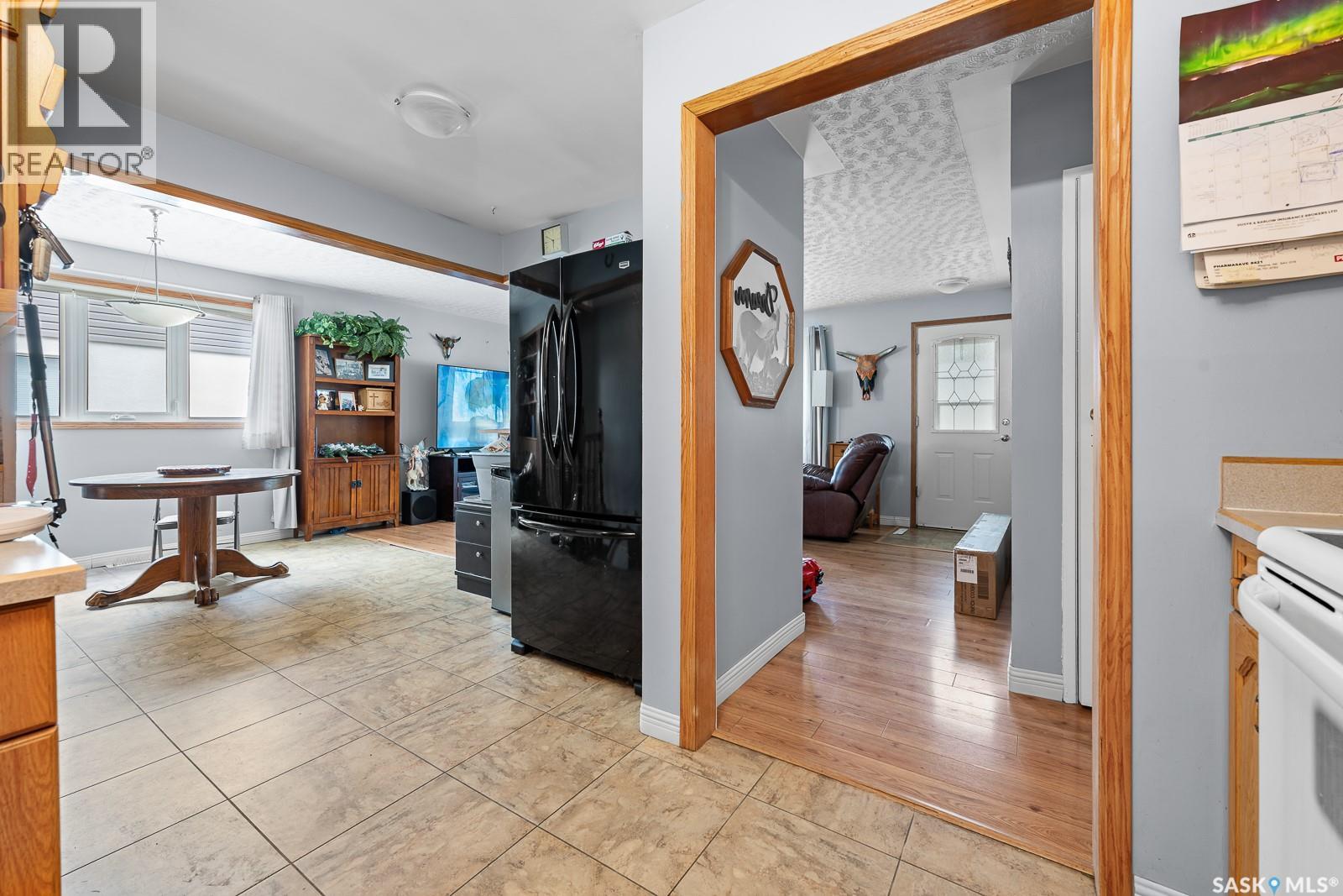 621 20TH AVENUE E — photo 11