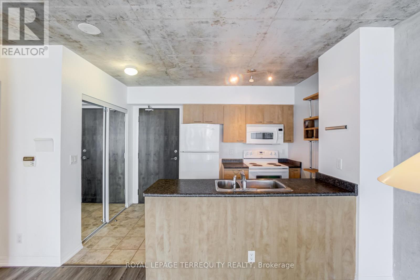 #1307 22 WELLESLEY STREET E - 18