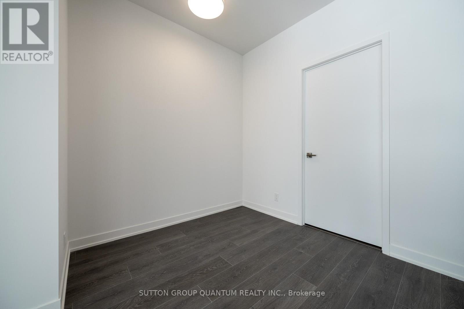 #316 15 HOLMES AVENUE - 12