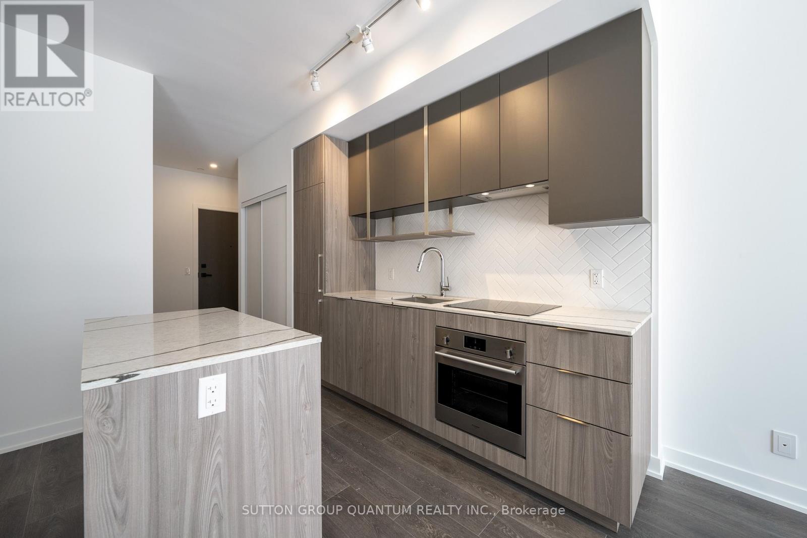 #316 15 HOLMES AVENUE - 3