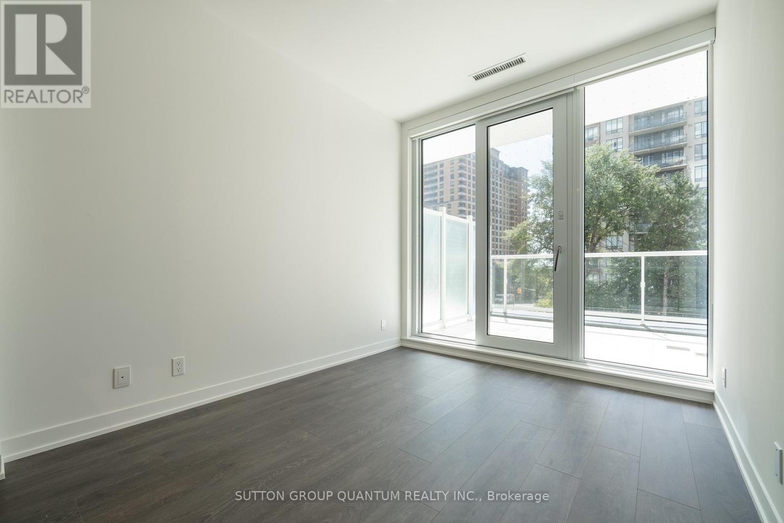 #316 15 HOLMES AVENUE - 6