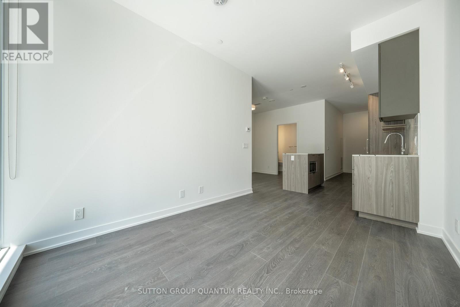 #316 15 HOLMES AVENUE - 8