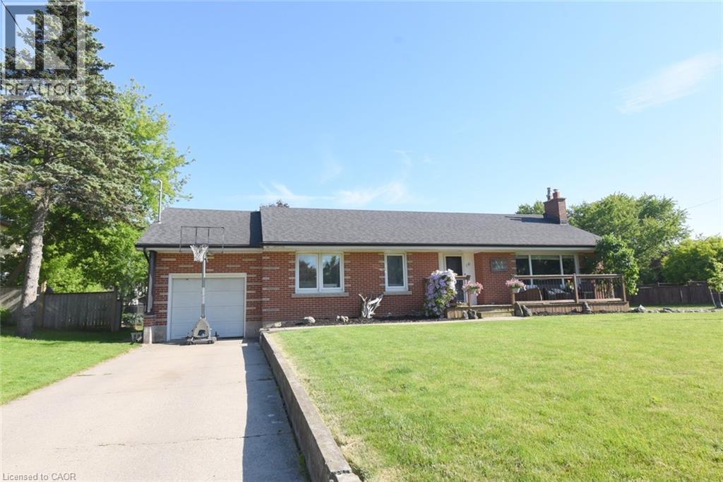 4-bedroom home for sale at 16 PARKVIEW Road, Hagersville ON · photo 1 of 38