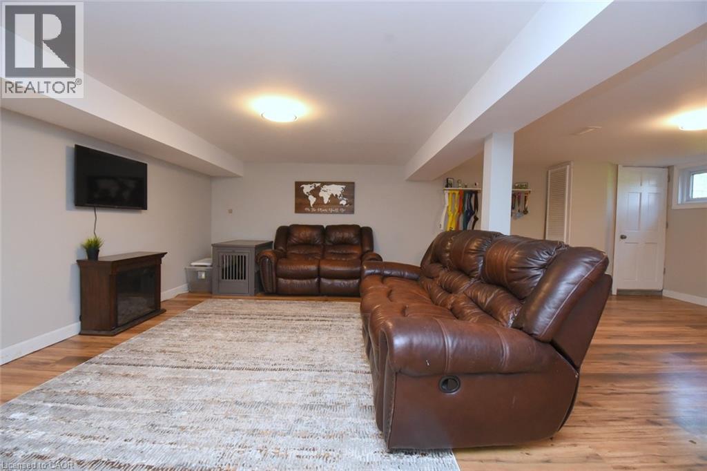 4-bedroom home for sale at 16 PARKVIEW Road, Hagersville ON · photo 23 of 38