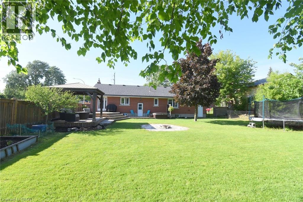 4-bedroom home for sale at 16 PARKVIEW Road, Hagersville ON · photo 32 of 38