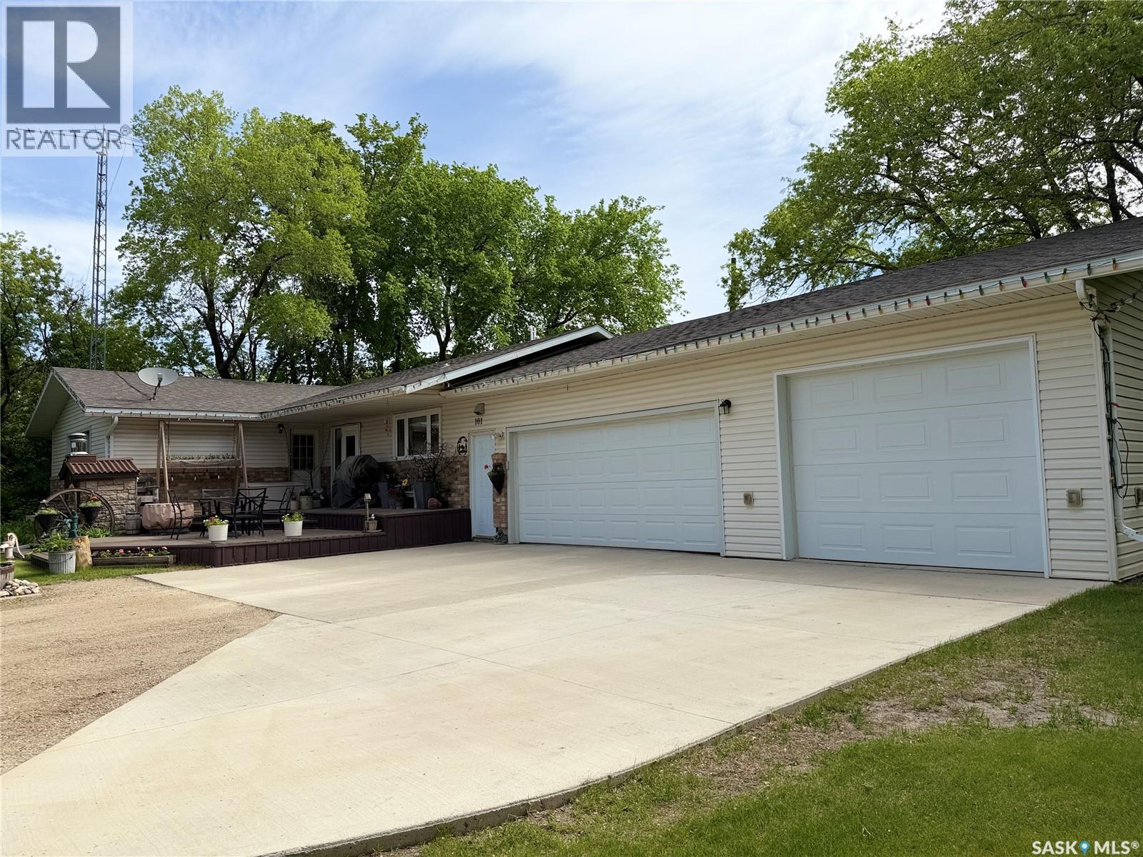 101 Doepker AVENUE - 1