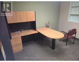 201 - 286 King Street W, Oshawa, ON L1J2J9 Photo 6