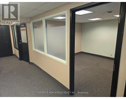 201 - 286 King Street W, Oshawa, ON L1J2J9 Photo 9