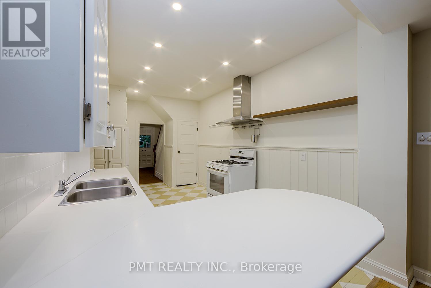 47 HERBERT AVENUE - 15