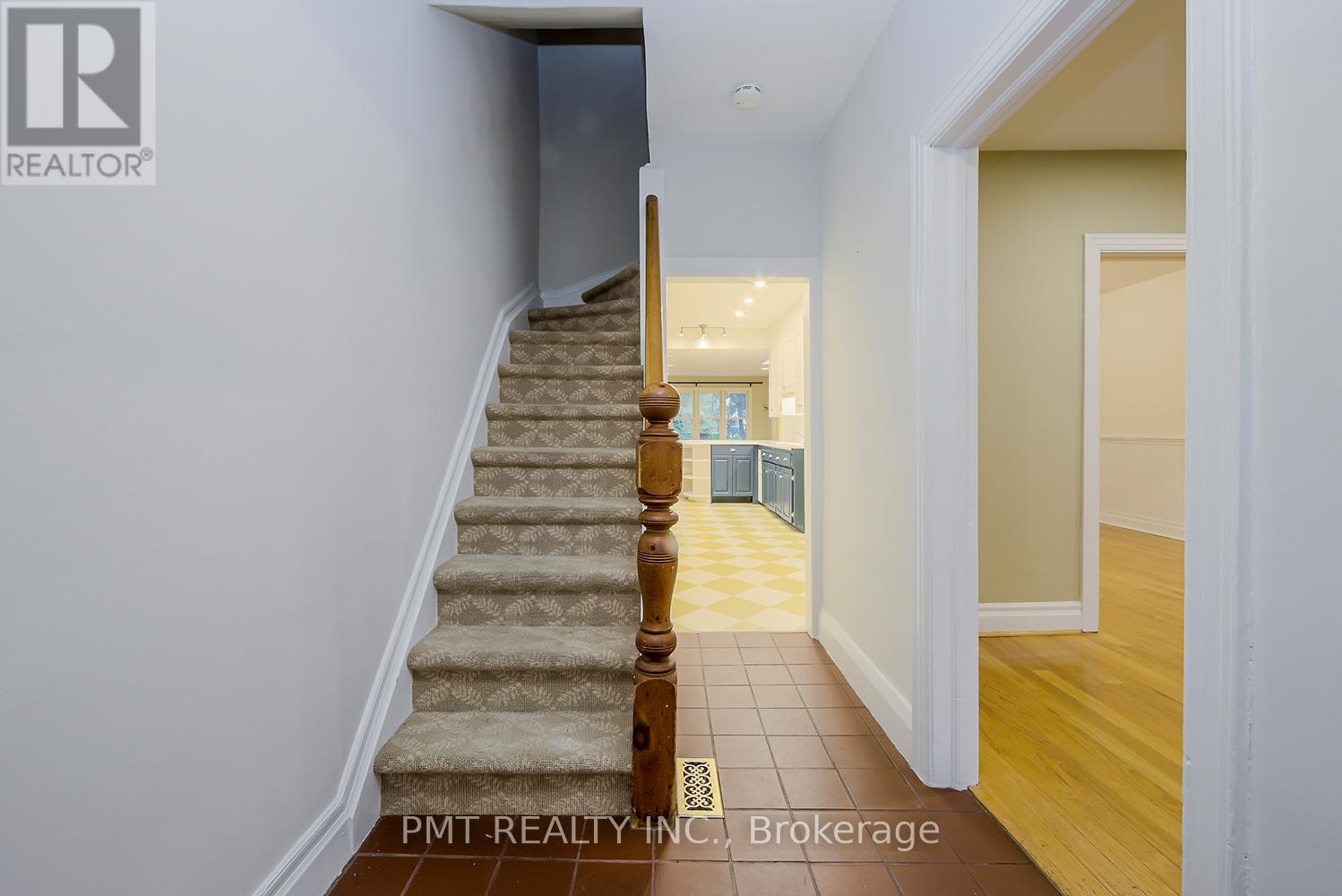 47 HERBERT AVENUE - 21