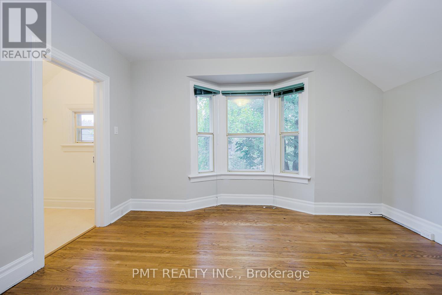47 HERBERT AVENUE - 26