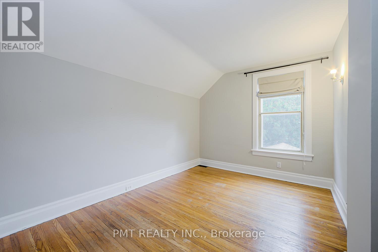 47 HERBERT AVENUE - 29