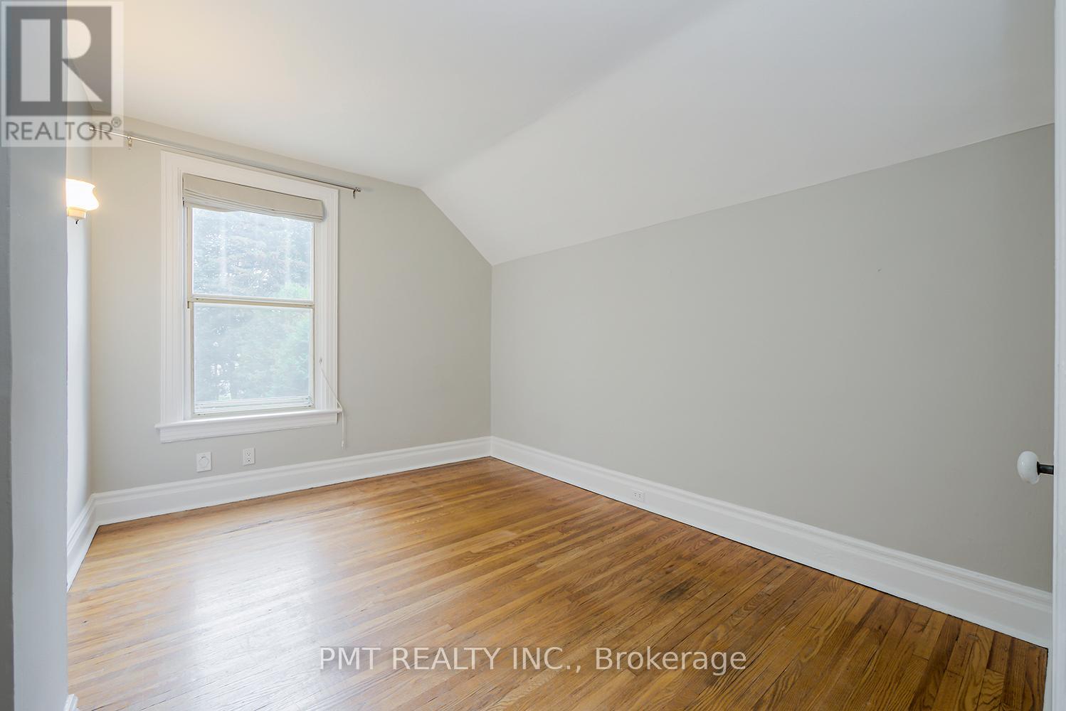 47 HERBERT AVENUE - 31