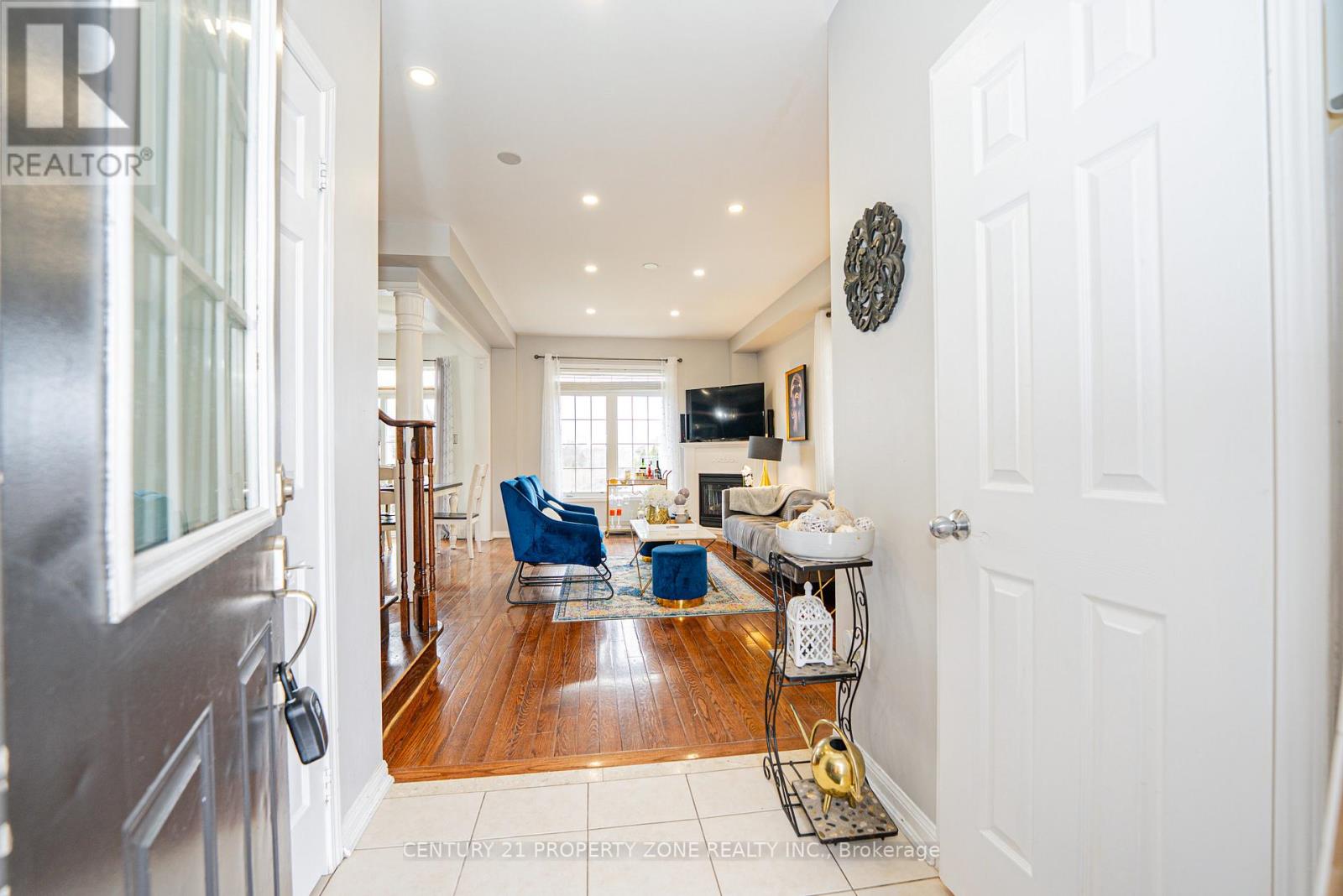 804 ORMOND DRIVE - 4
