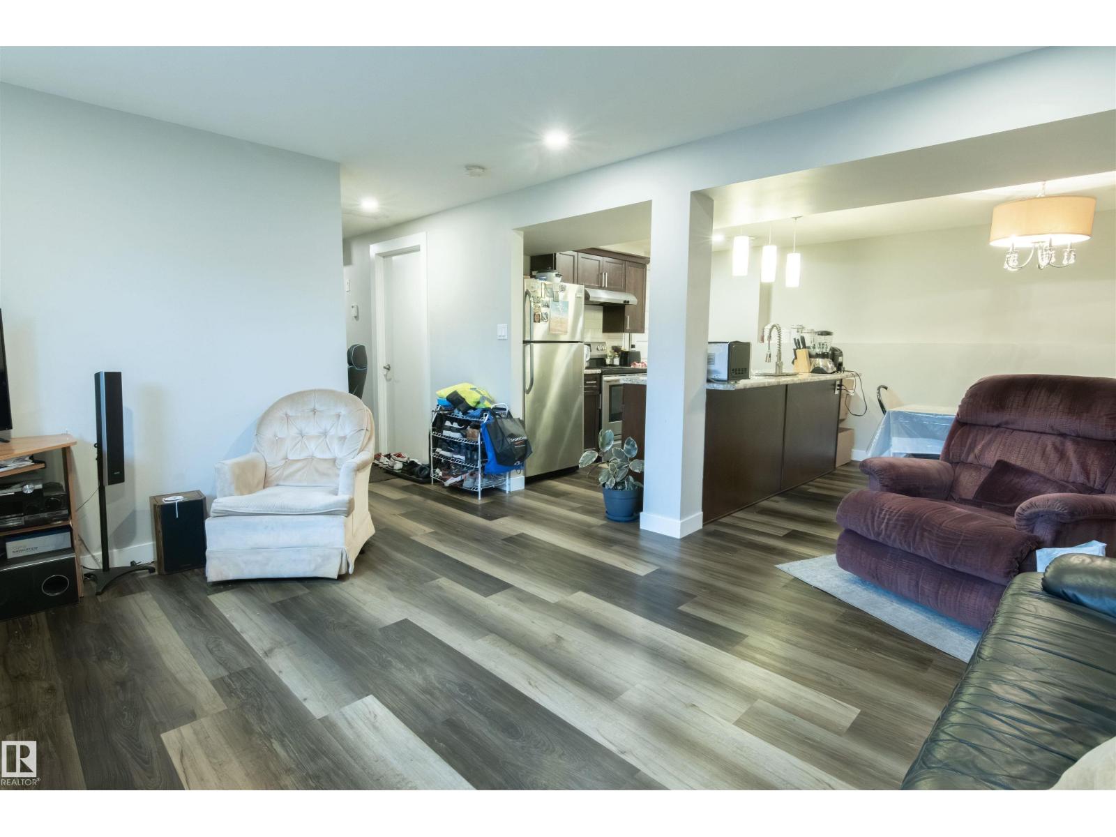 4004 88 ST NW - 15