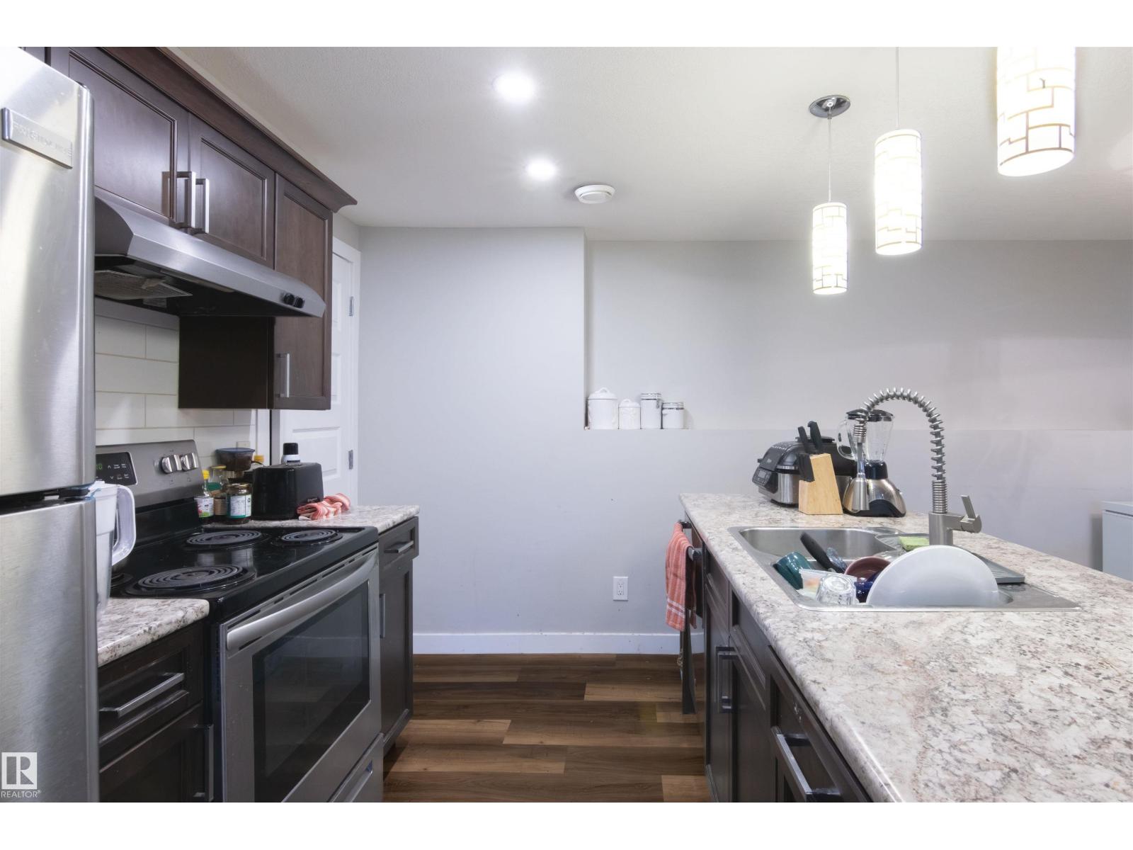 4004 88 ST NW - 18