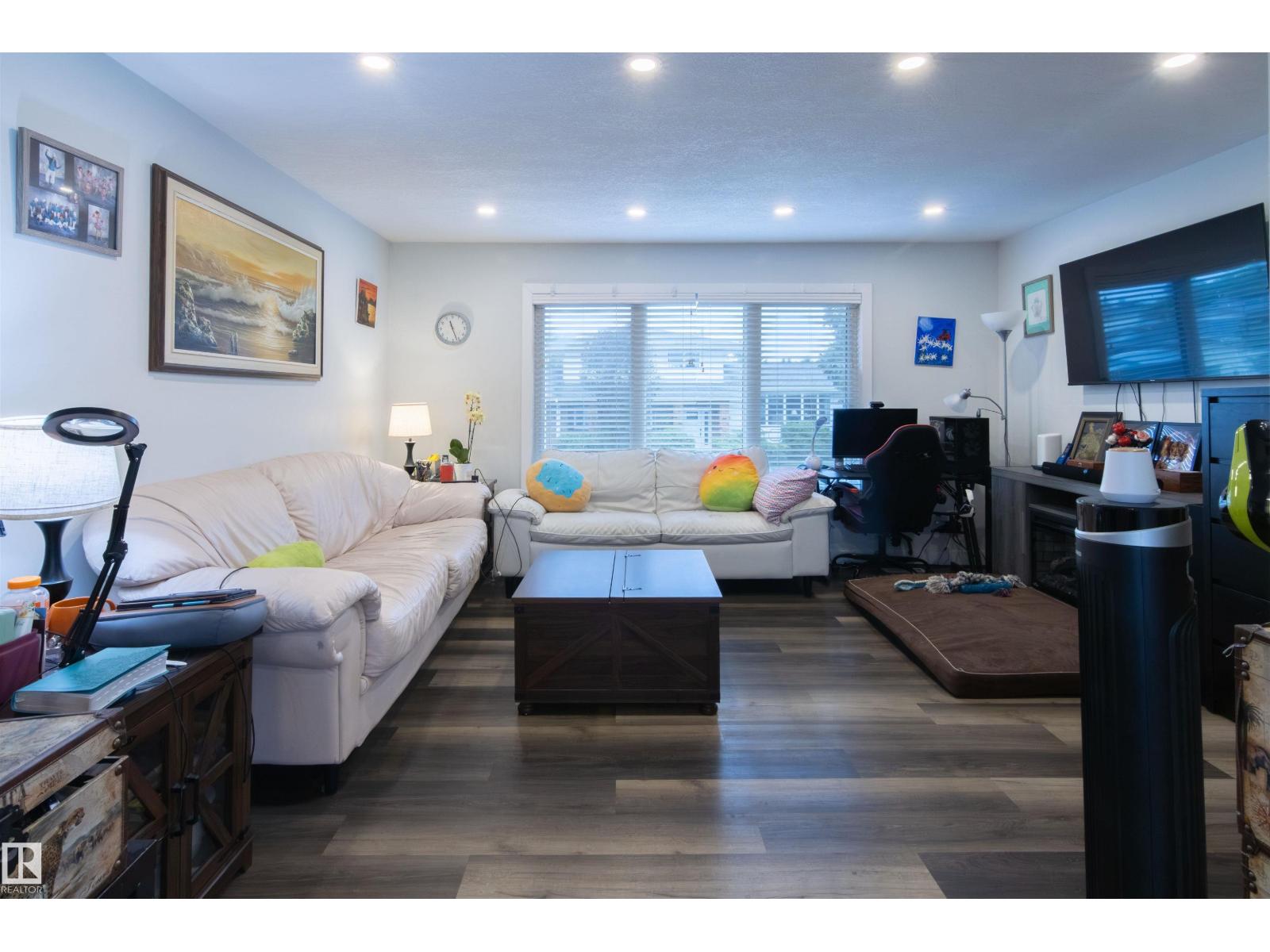 4004 88 ST NW - photo 2