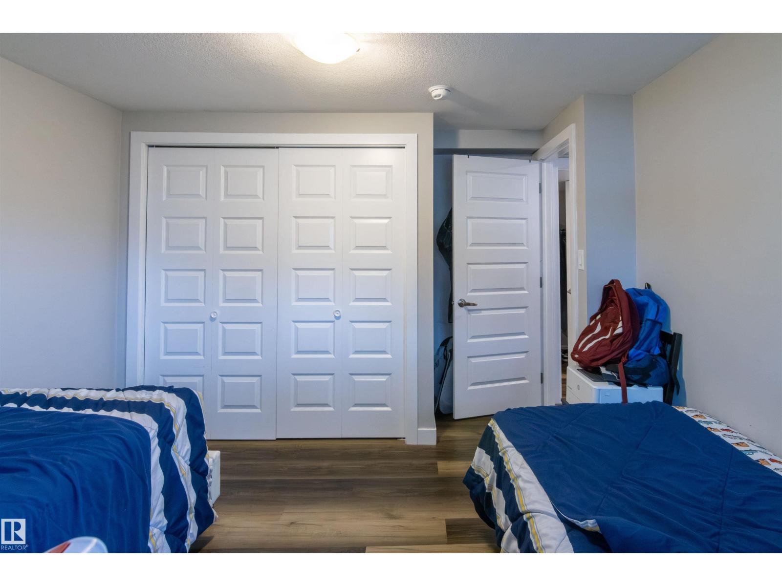 4004 88 ST NW - 23