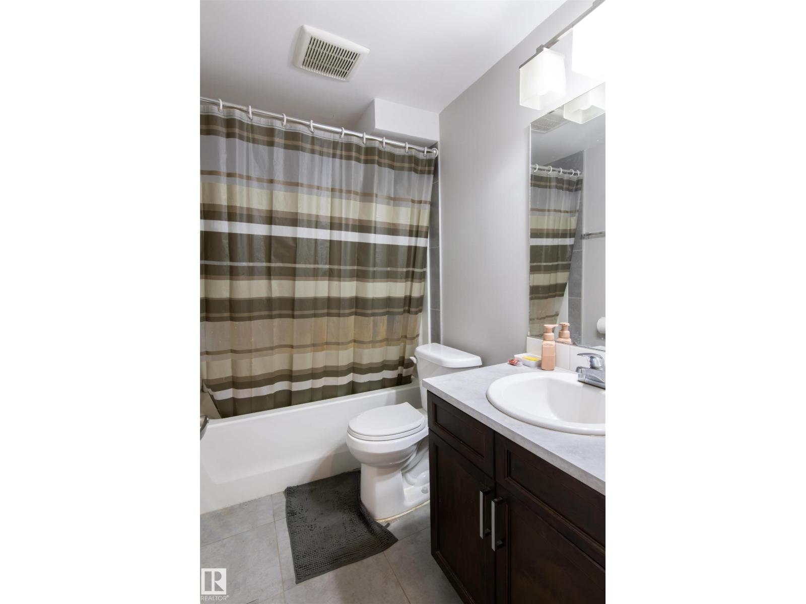 4004 88 ST NW - 25