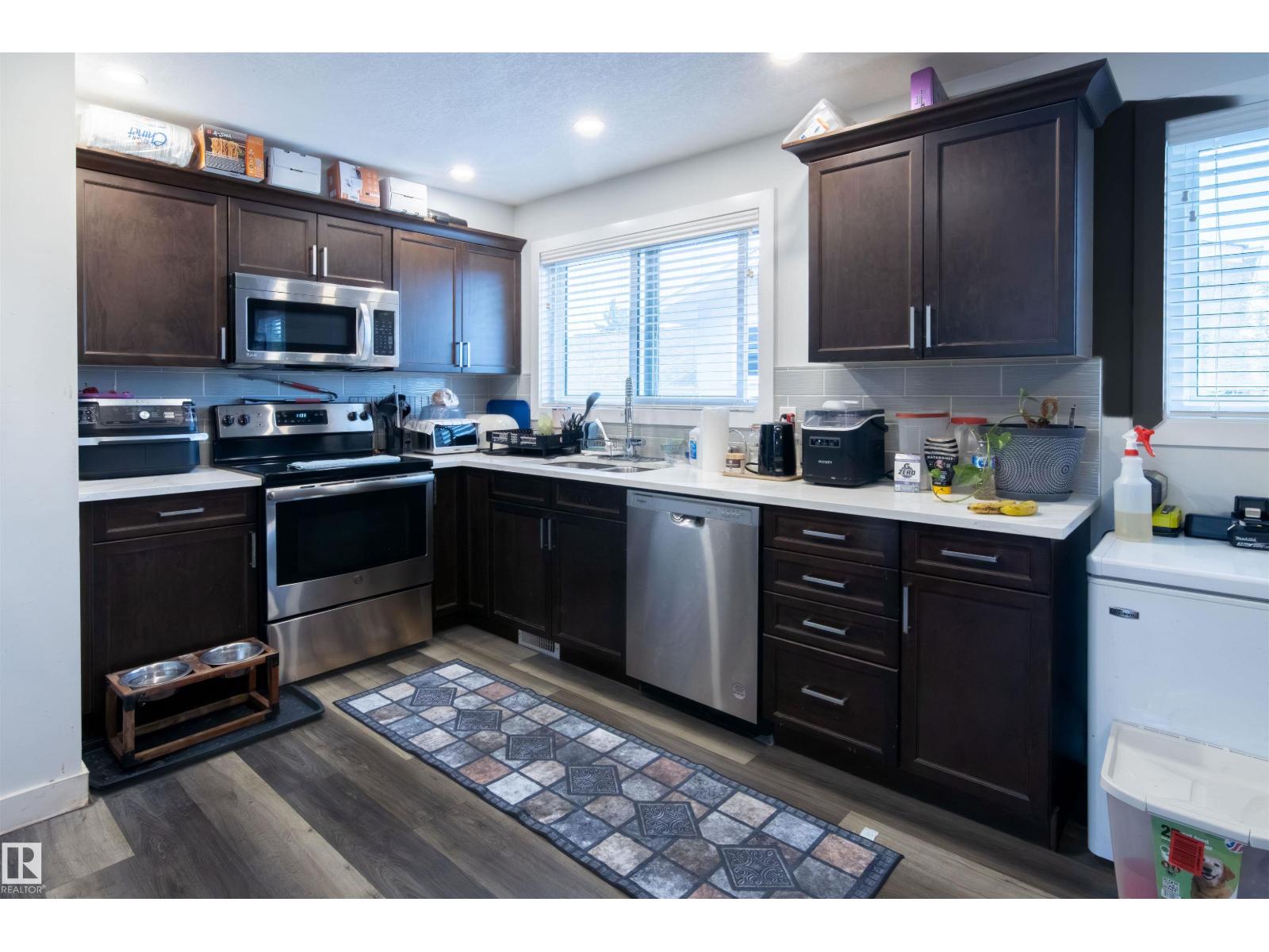 4004 88 ST NW - photo 5