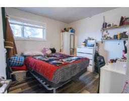 Bedroom 5 - 4004 88 St Nw, Edmonton, AB T6K1T7 Photo 7