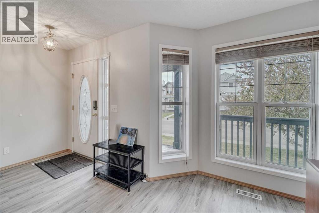 170 Arbour Grove Close NW - photo 5