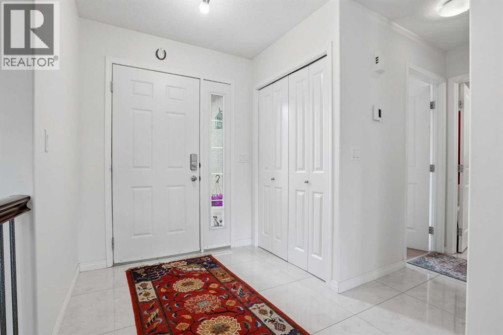 408 Lineham Acres Bay NW - photo 3