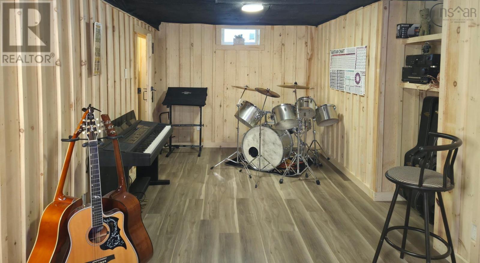 46 Roxbury Road - 10