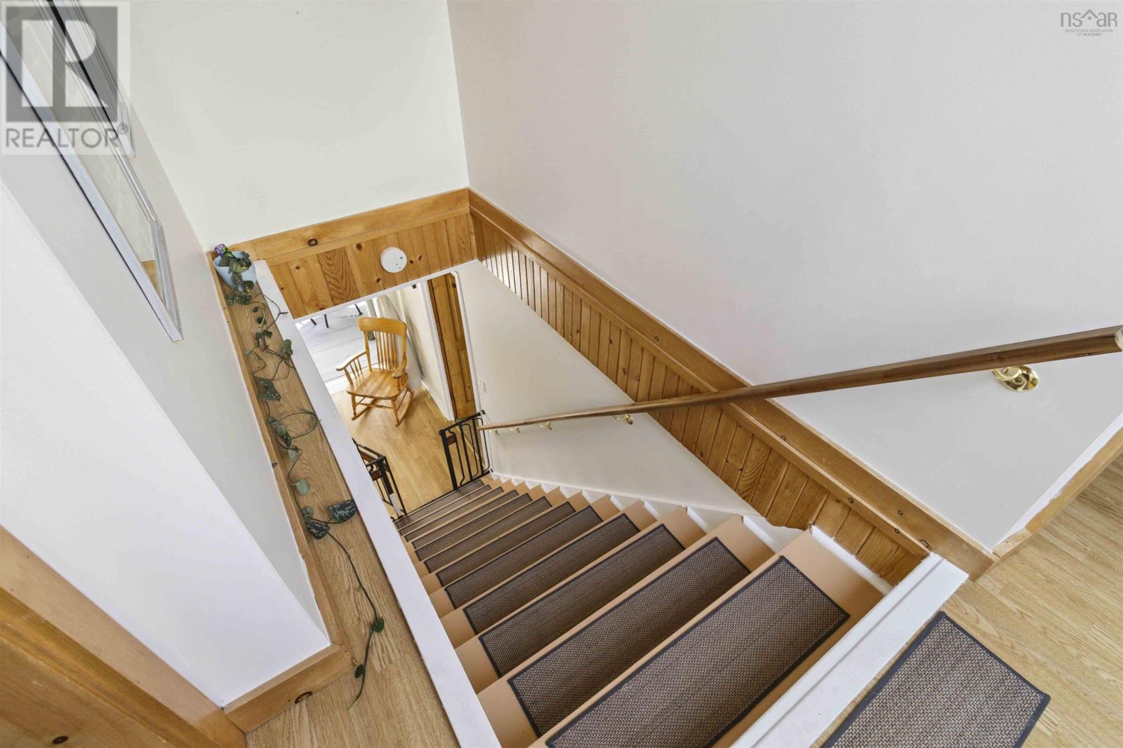 46 Roxbury Road - 32
