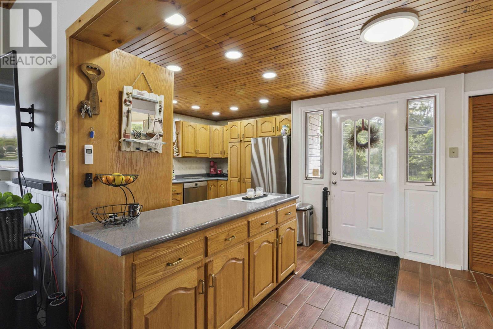 46 Roxbury Road - 16