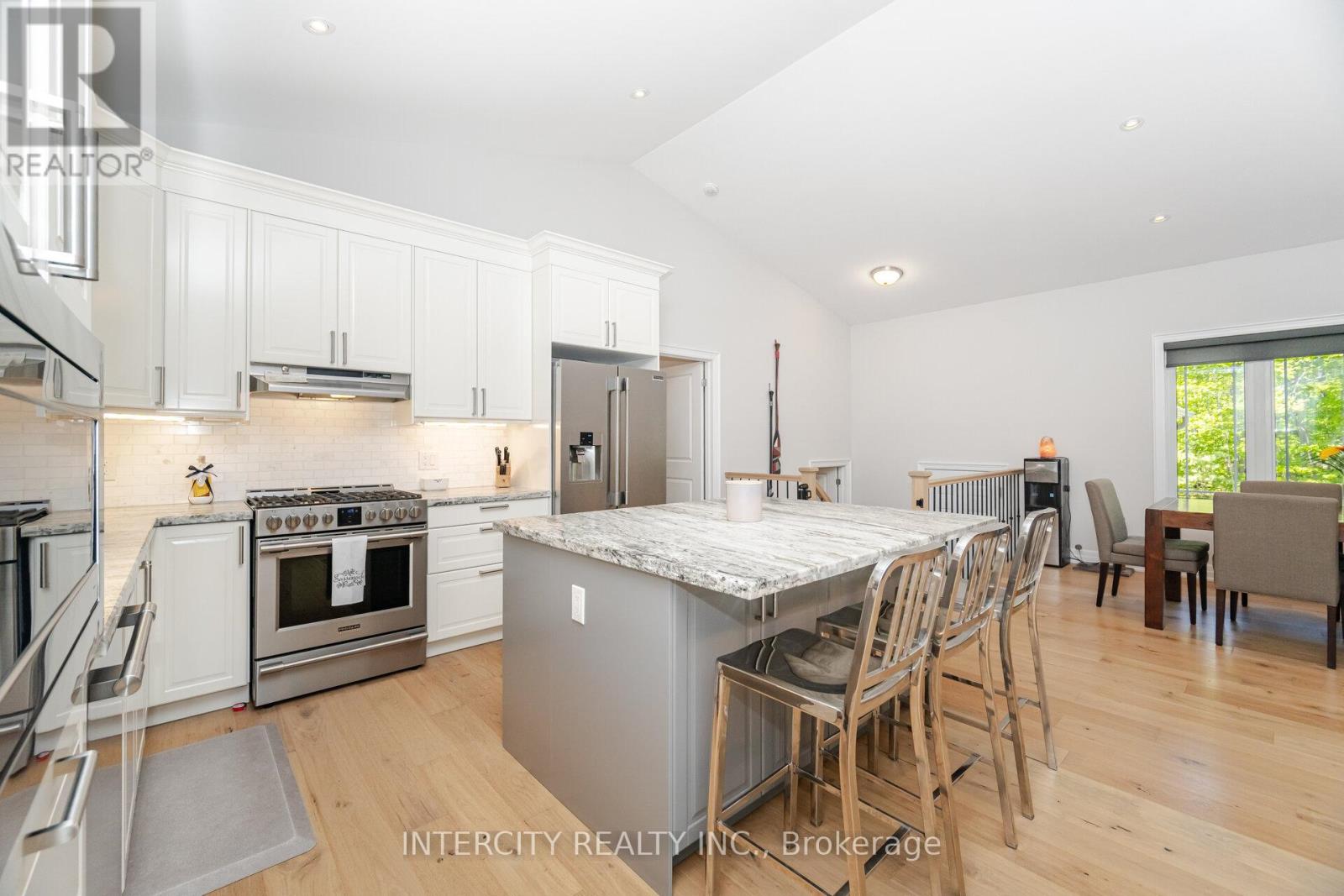 41 TALL PINES DRIVE - 12