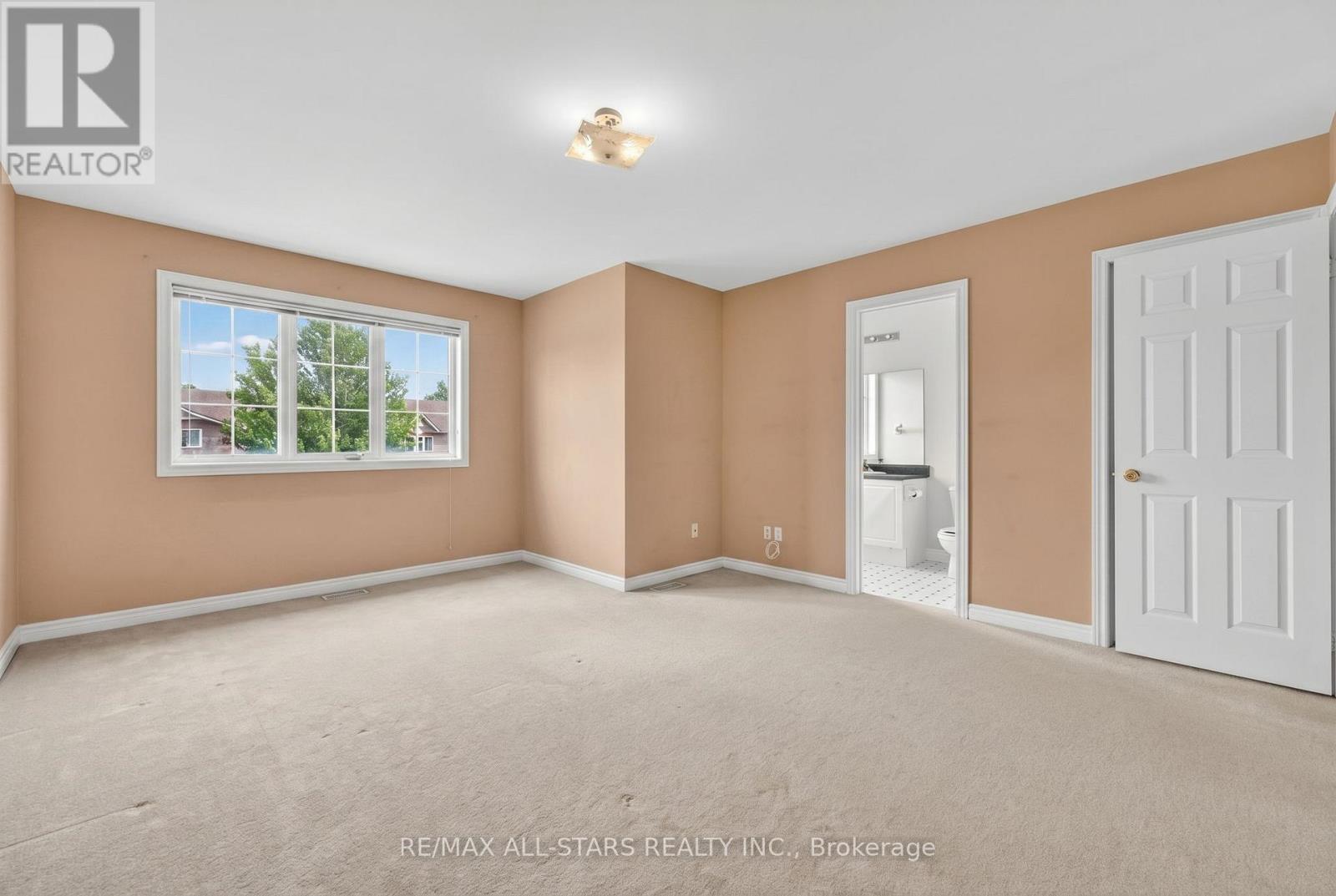 18 LANCASTER COURT - 17
