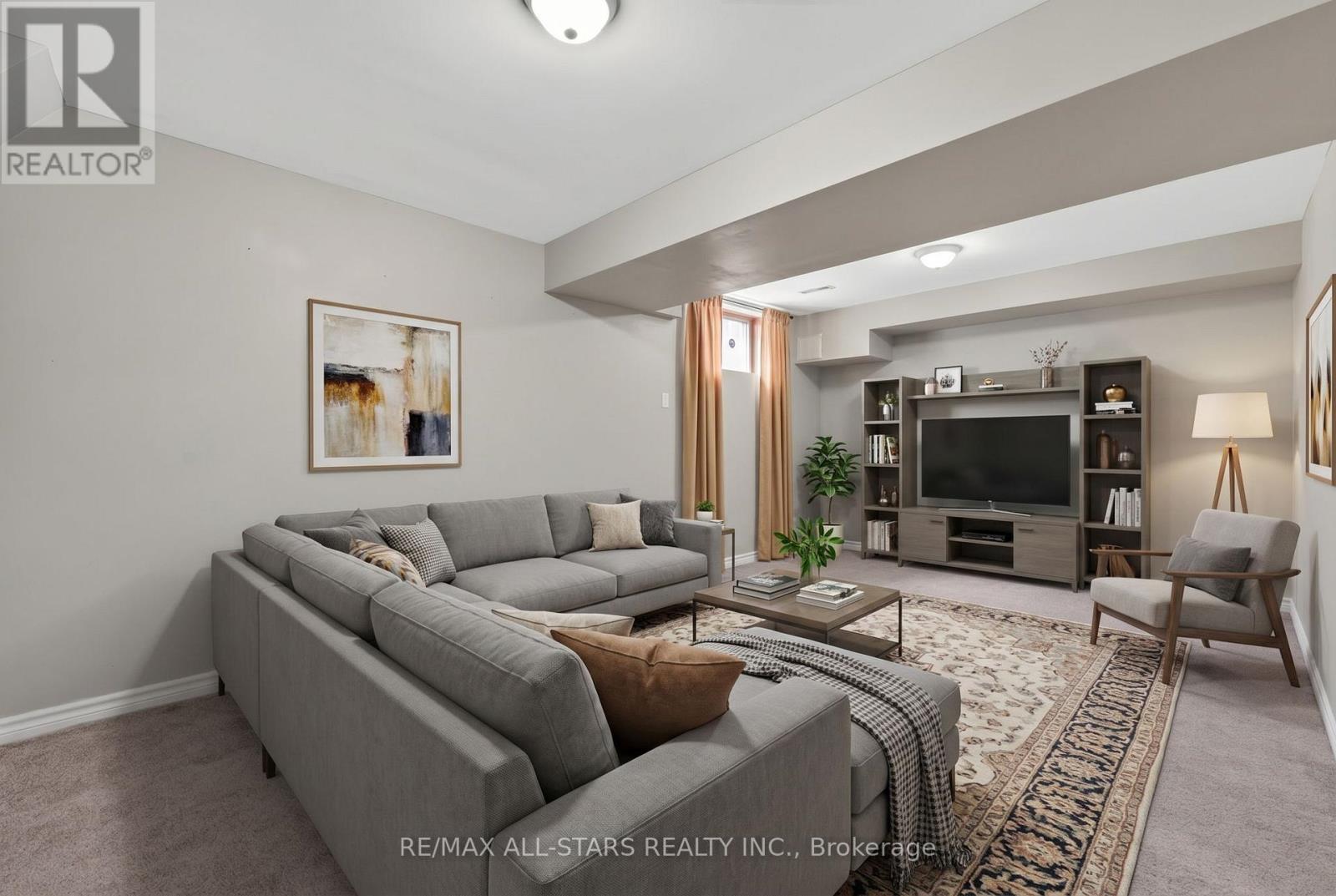 18 LANCASTER COURT - 25