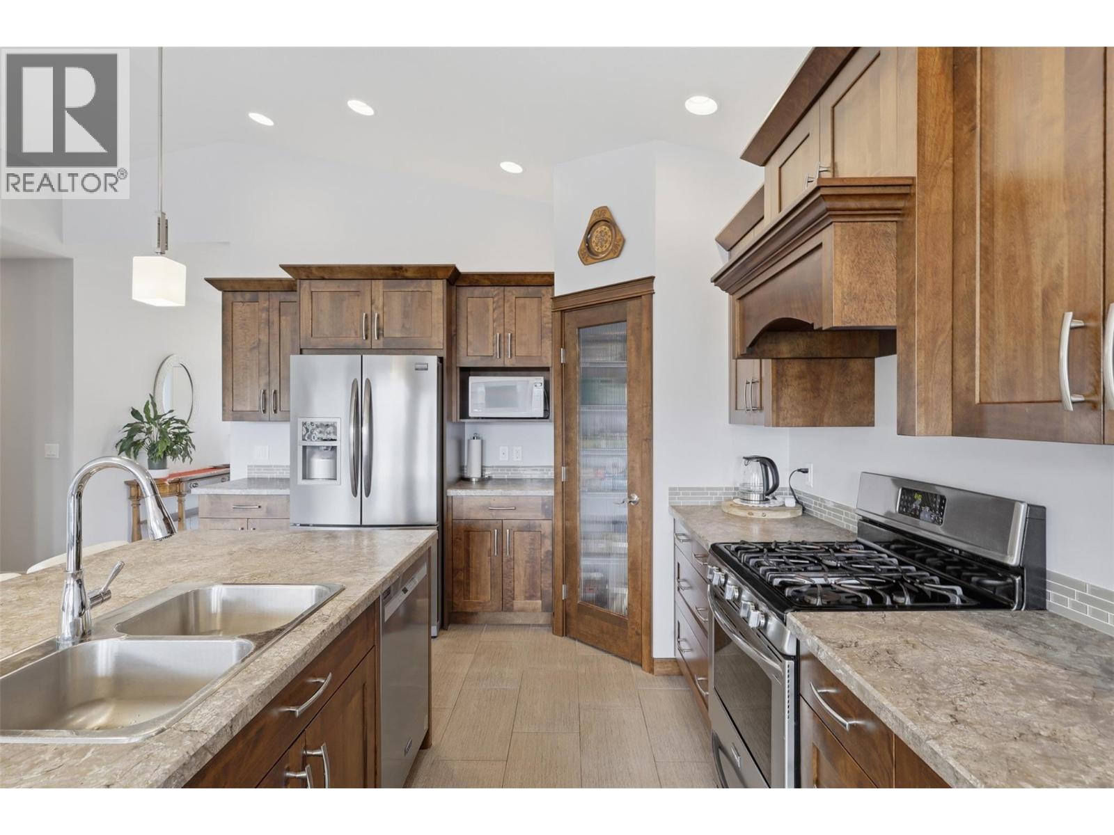 2104 Doubletree Crescent - 10