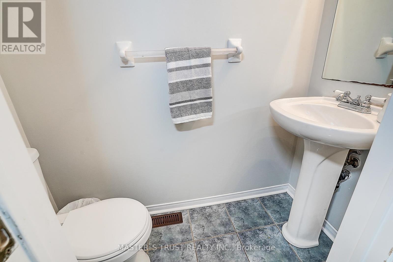 #48 5535 GLEN ERIN DRIVE - 12