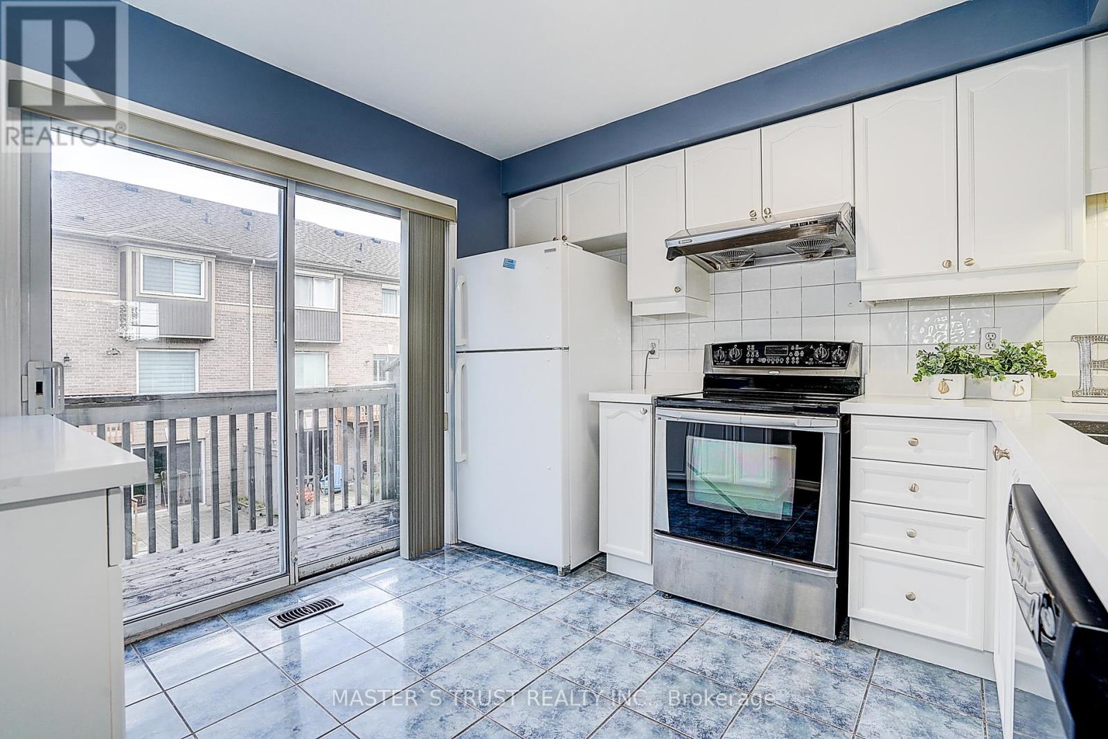 #48 5535 GLEN ERIN DRIVE - 20