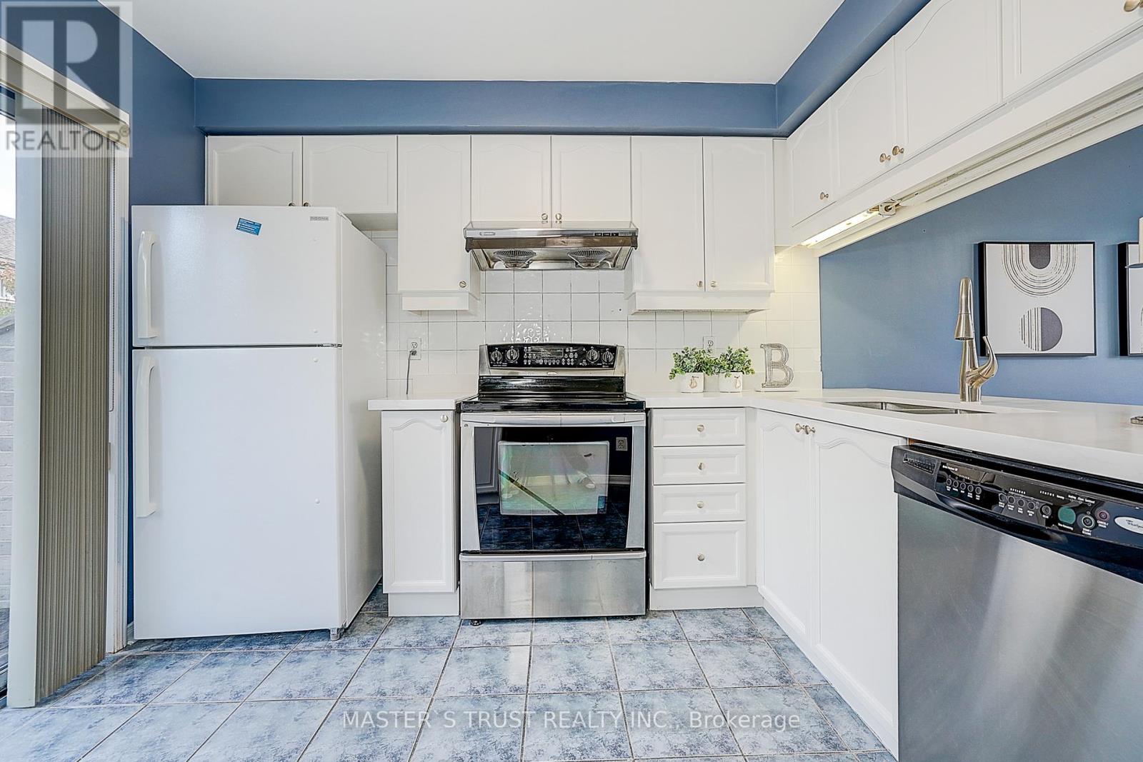 #48 5535 GLEN ERIN DRIVE - 21