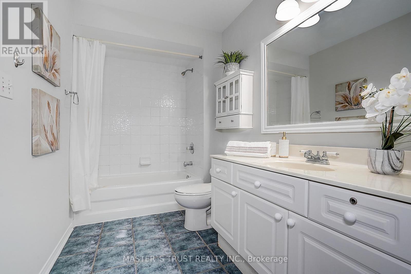 #48 5535 GLEN ERIN DRIVE - 30