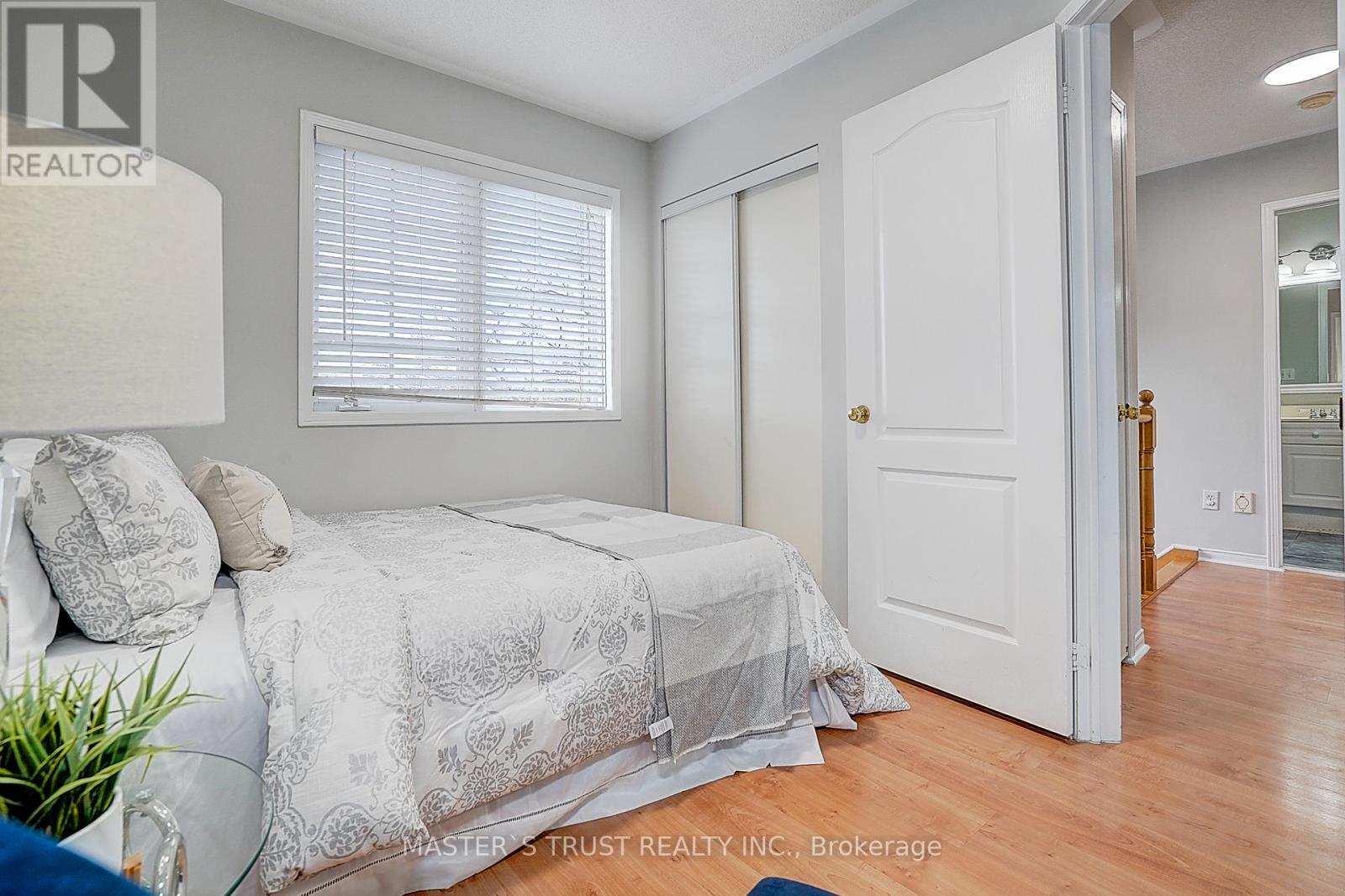#48 5535 GLEN ERIN DRIVE - 32