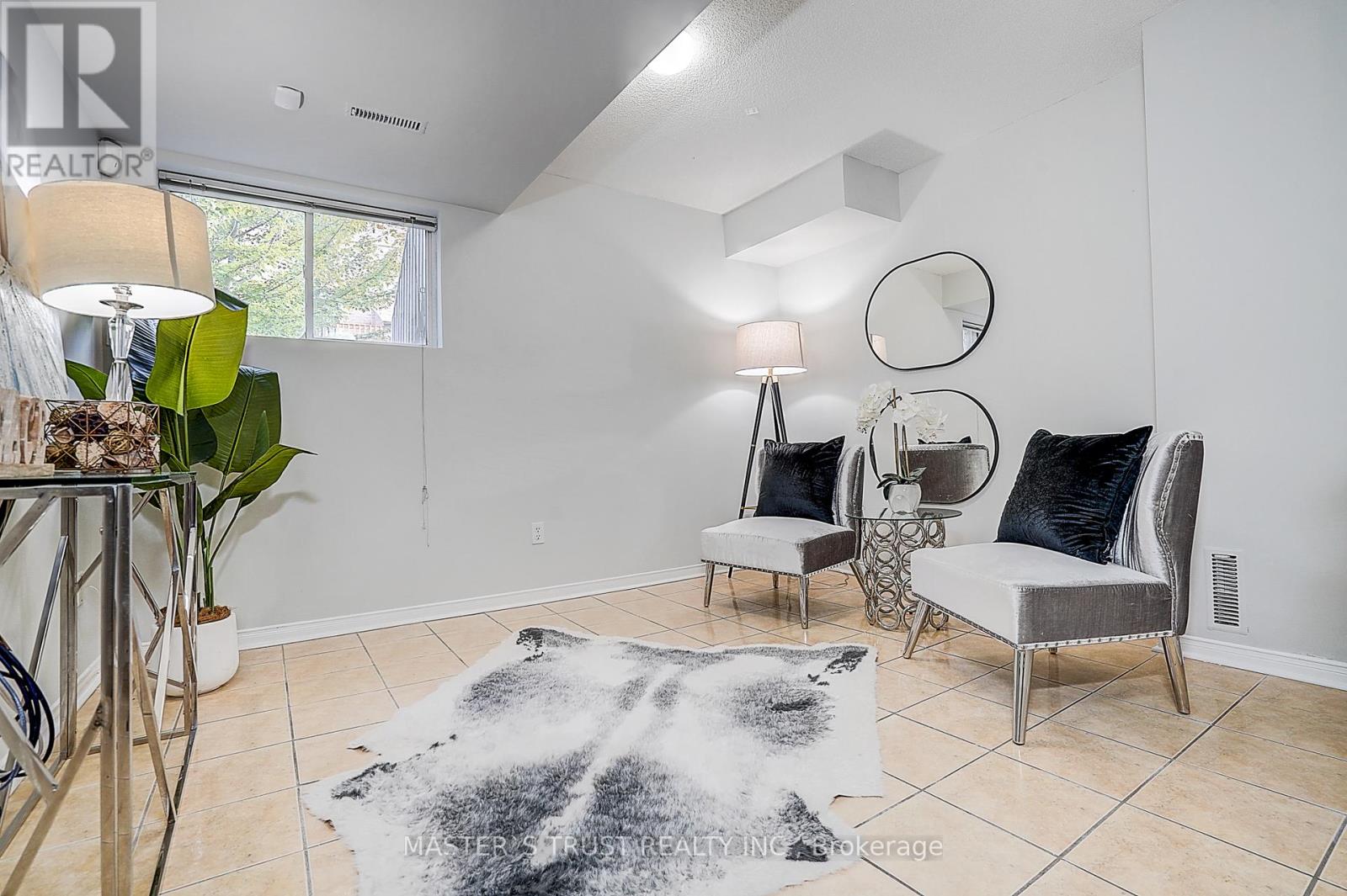 #48 5535 GLEN ERIN DRIVE - 38