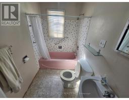 3067 Churchill Avenue, Mississauga, ON L4T1R4 Photo 13