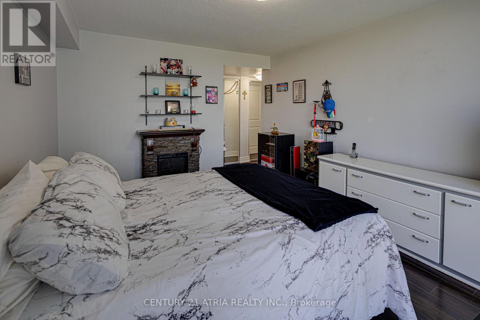 #606 3077 WESTON ROAD - 17