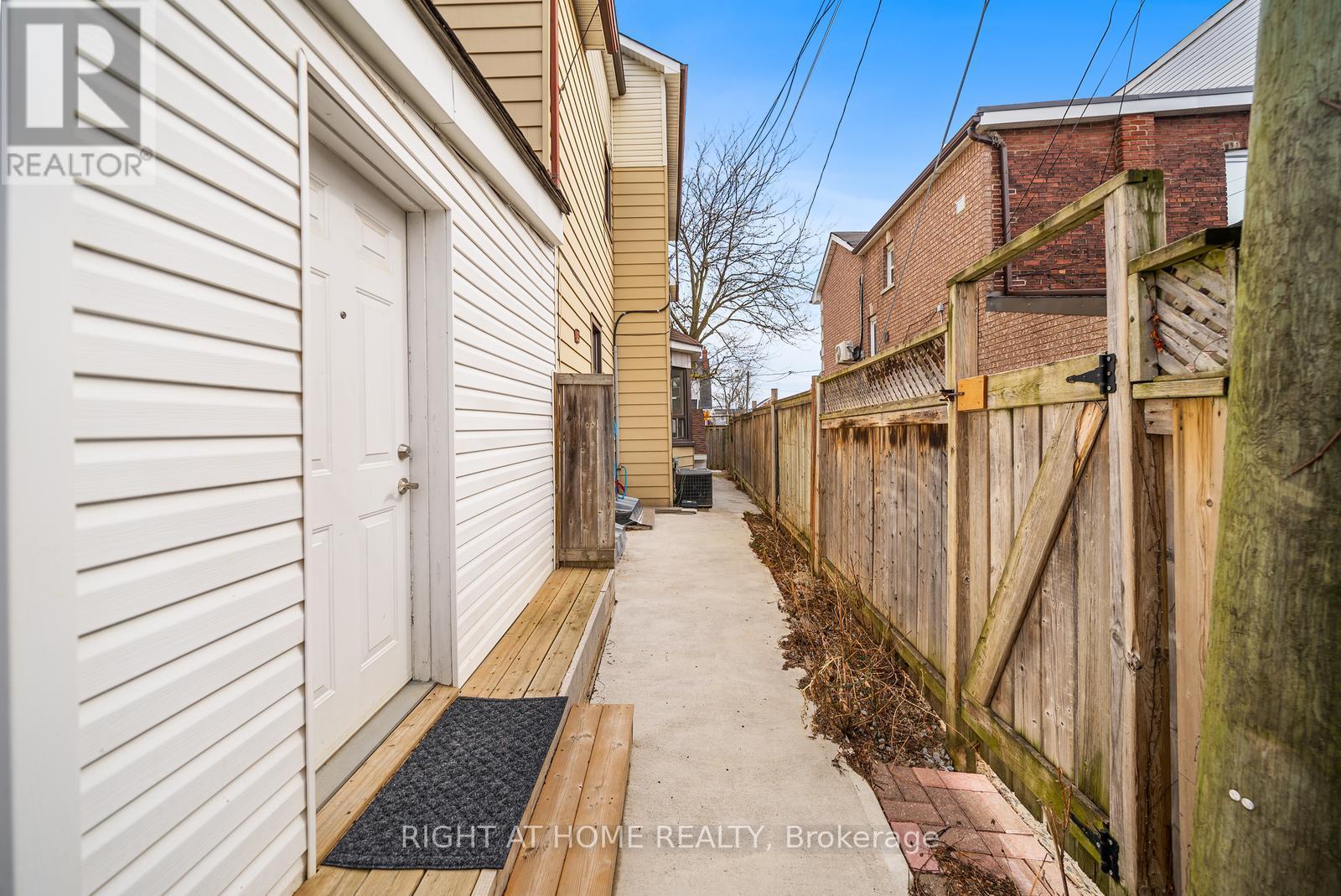 134 MILLICENT STREET - 3