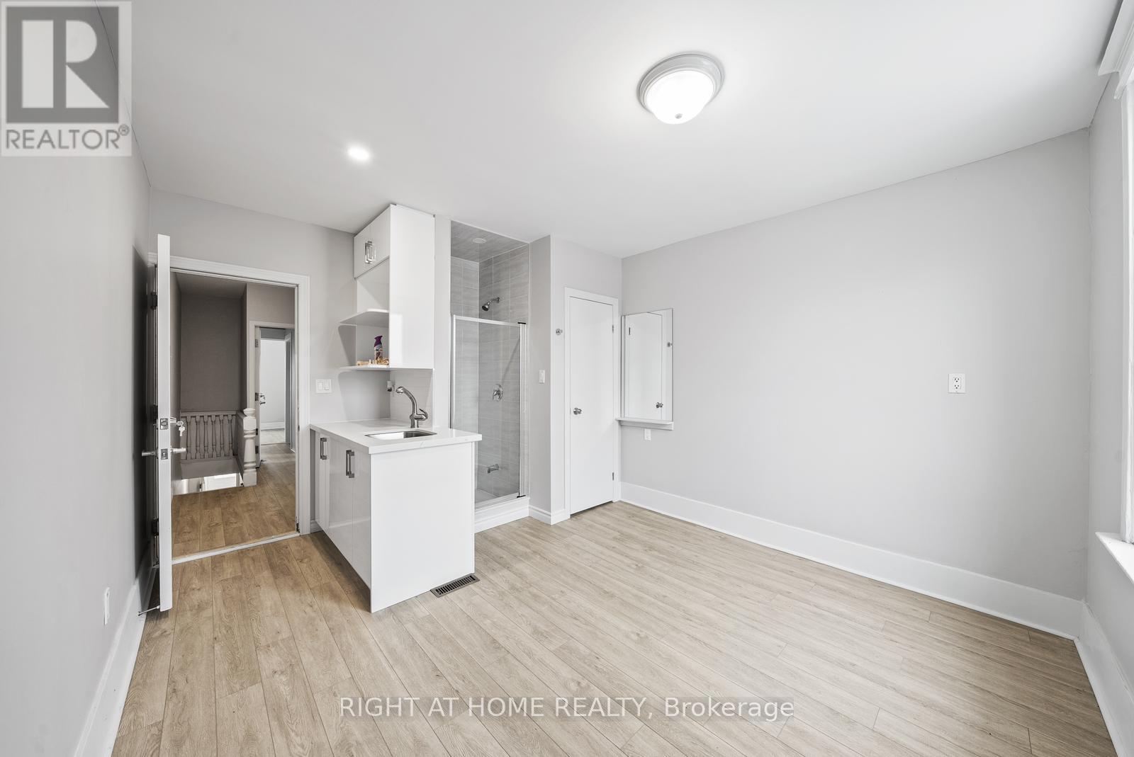 134 MILLICENT STREET - 9