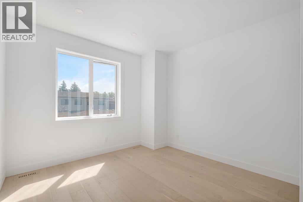 1445 28 Street SW - 20