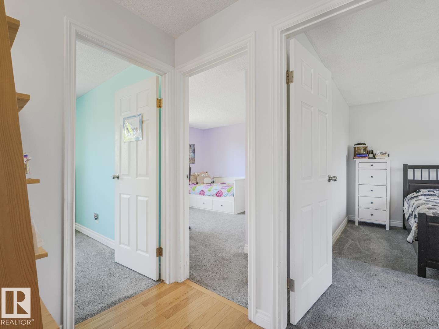 10511 26 AV NW - 17