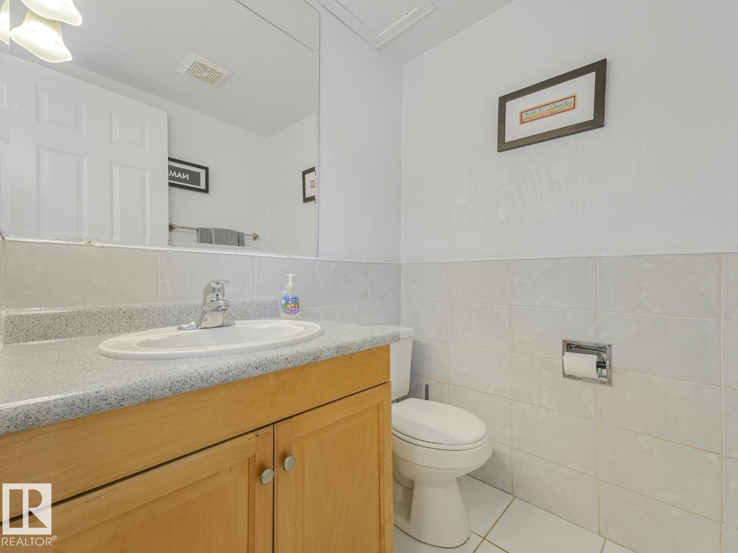 10511 26 AV NW - 15