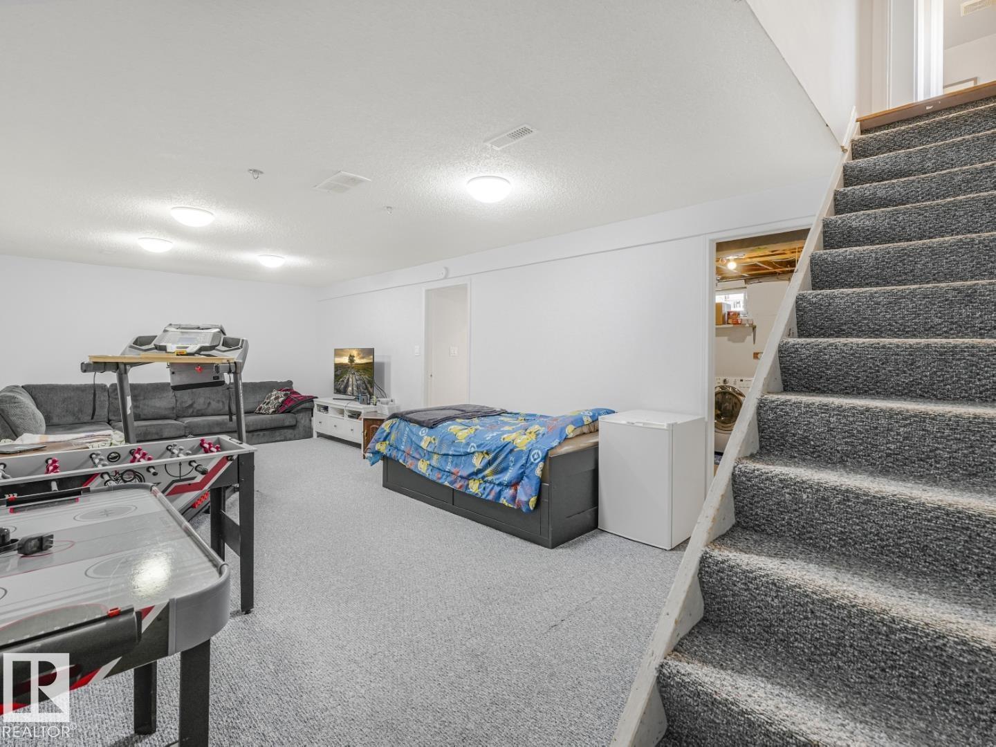 10511 26 AV NW - 26