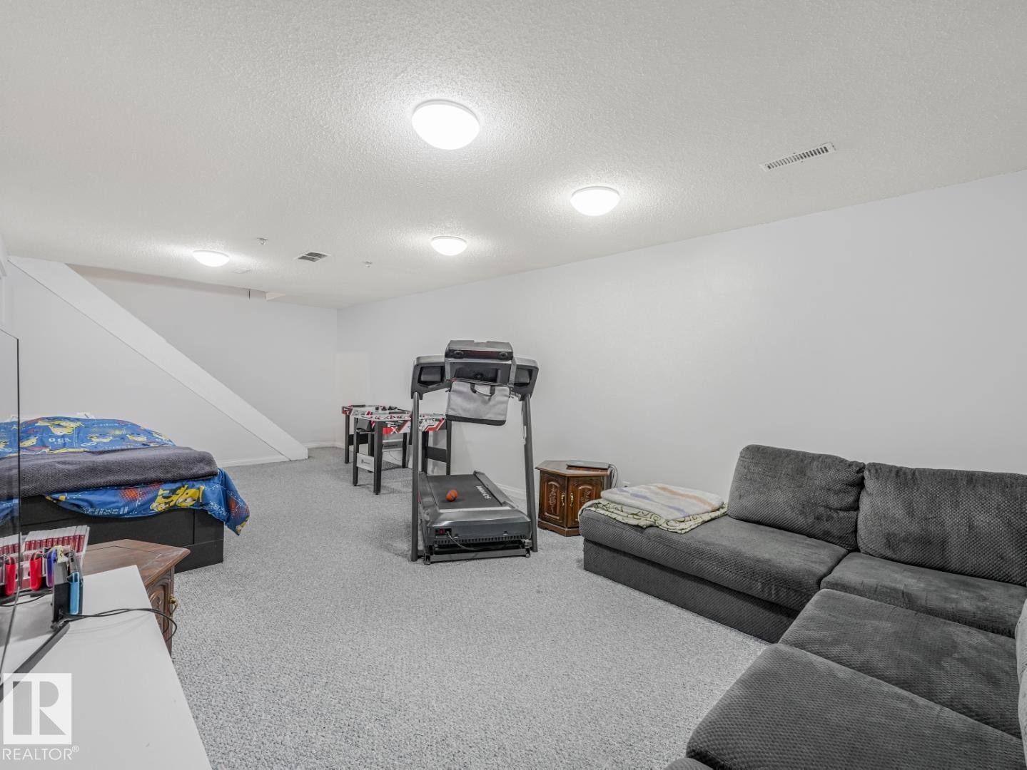 10511 26 AV NW - 29