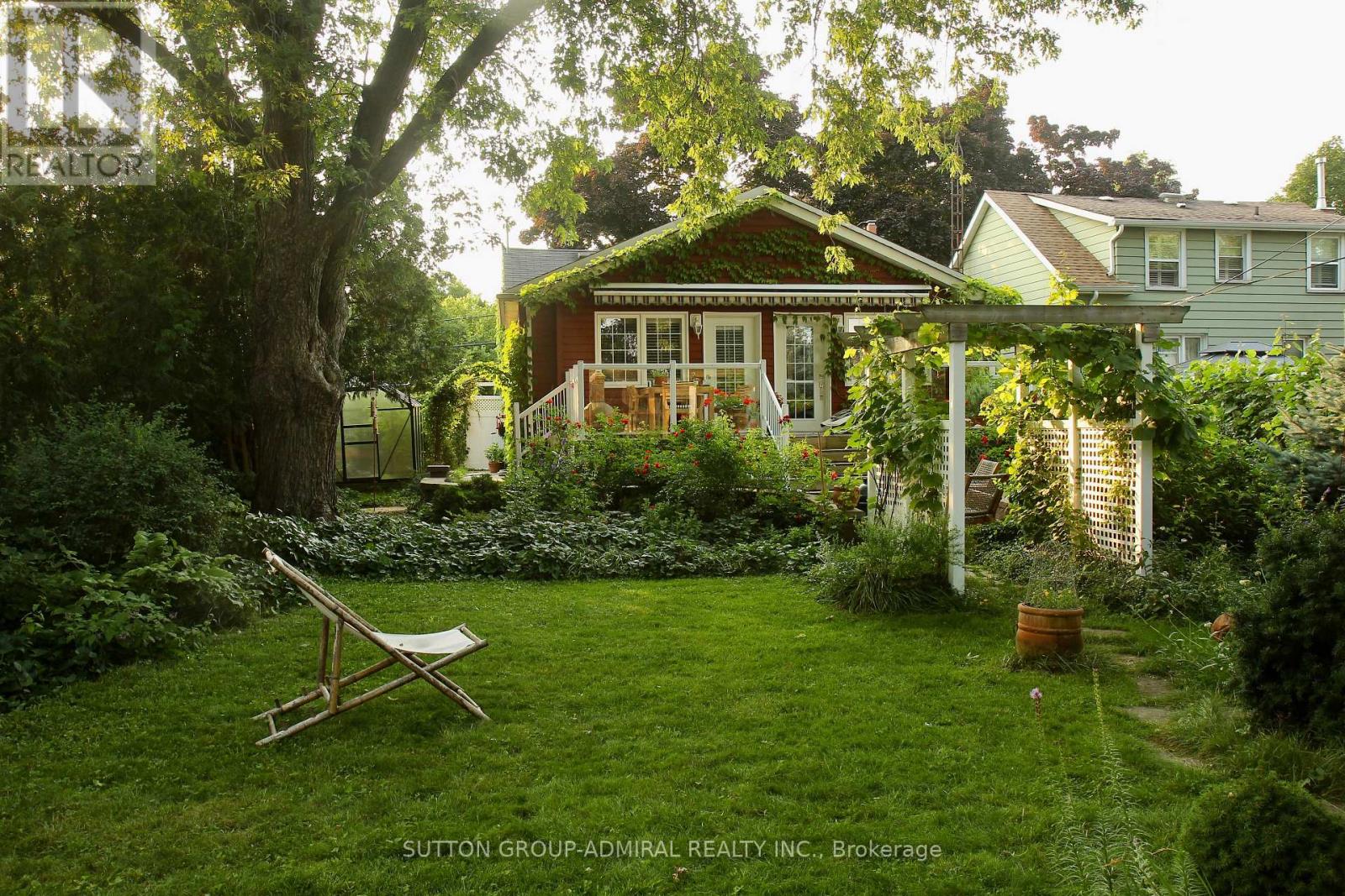 101 DENISON AVENUE - 37